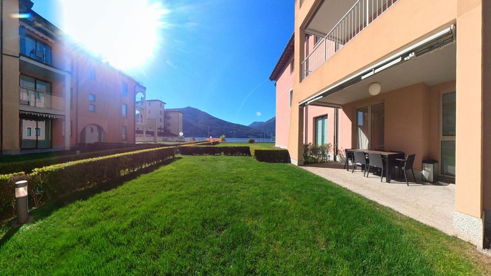 Golfo Gabella Lake Resort Maccagno Bagian luar foto